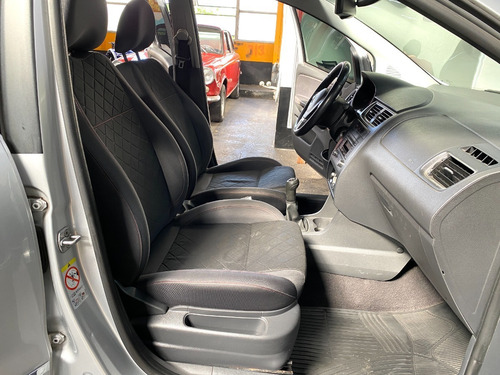Imagen 14 de 23 de Volkswagen Suran 1.6l 2013