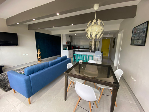 Imagen 4 de 11 de Se Vende Apt Remodelado Lomas Del Sol 90 Mts. 2h,2b,2e