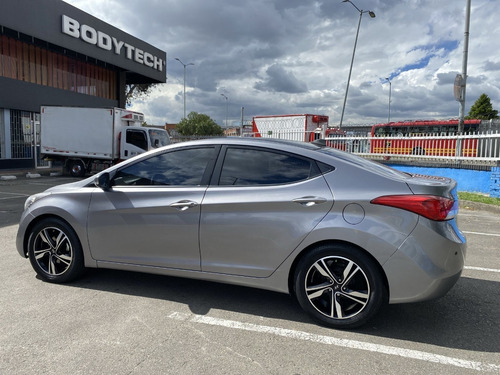Imagen 7 de 25 de Hyundai I35 Elantra Gls 2012