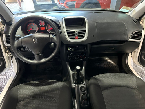 Peugeot 207 1.4 Active 75cv