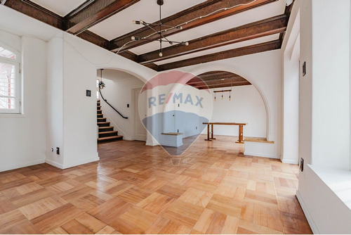 Casa Con Uso Habitacional Y Comercial En Ñuñoa