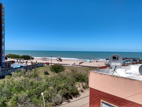 Imagen 6 de 12 de Departamento Alquiler Villa Gesell Frente Al Mar Para 4 Y 6