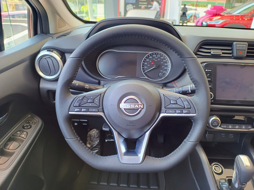 Nissan Versa 1.6 Sr Cvt
