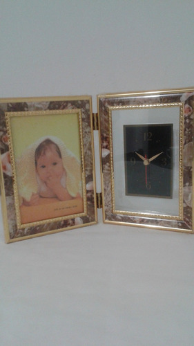 Portarretrato Con Reloj