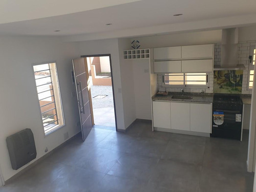 Hermoso Duplex A Estrenar Con Materiales De Excelencia