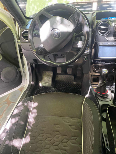 Renault Duster Oroch 2.0 Outsider Plus