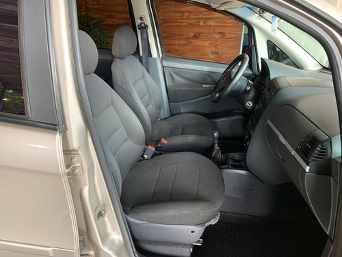 Fiat Idea 1.8 Elx Flex 5p