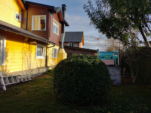 Venta Establecimiento Productivo De Bodega De Vino Artesanal + Vivienda, En Ph. Maquinarias Incluidas. A 15 Km De San Carlos De Bariloche