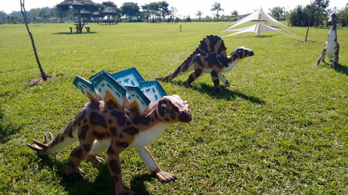 Festa Escultura Dinossauro Em Fibra Locação E Venda