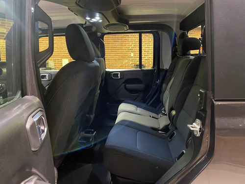 Imagen 17 de 25 de Jeep Gladiator 3.6 Unlimited Rubicon | Zucchino Motors