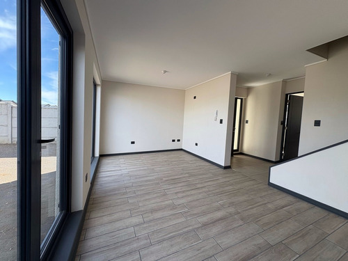 Arriendo Amplias Casas Condominio Praderas Curamonte