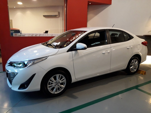 Nuevo Toyota Yaris Xls 4 Puertas Automático 2021 - Fx
