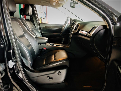 Imagen 9 de 14 de Jeep Grand Cherokee Laredo Lujo