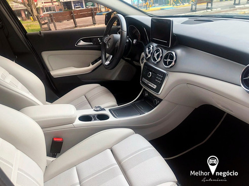 Imagem 9 de 16 de Mercedes-benz Gla-200 Advance 1.6 Tb Flex Aut. 2018 Azul