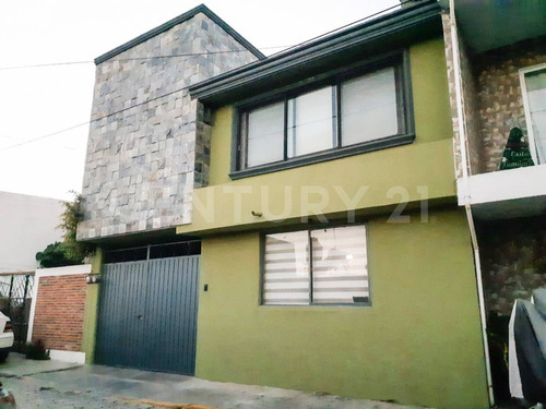 Casa En Venta En Residencial Cholollan, San Pedro Cholula! Zona Xixitla!