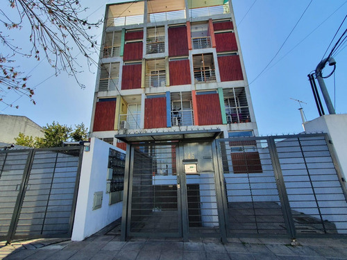 Departamento Amoblado Con Patio En Venta