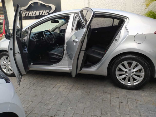 Kia Cerato 1.6 Sx Flex Aut. 4p