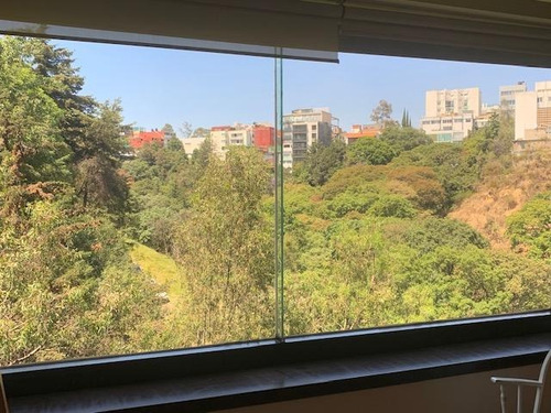 Bosque De Las Lomas, Espacioso Departamento Remodelado De 330m2, Vista Arbolada, Sala-comedor, Bar, Baño De Visitas, Sala De T.v. 3 Amplias Recamaras Con Baño Cada Una, Vestidores, Cocina Equipada, Ár