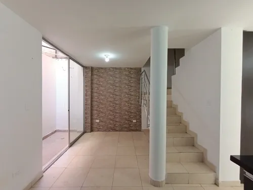 Casa En Arriendo En Los Trapiches. Cod A30324