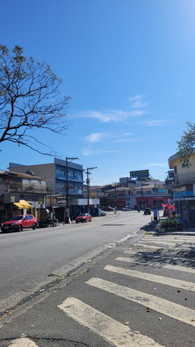 Casa Com 3 Dormitórios, 3 Banheiros, 1 Vaga E 1 Suíte