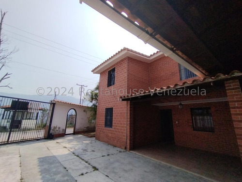 Casa En Venta Ubicada En La Entrda De Naguanagua Carabobo Venezuela Cod 24-13911 Eloisa Mejia