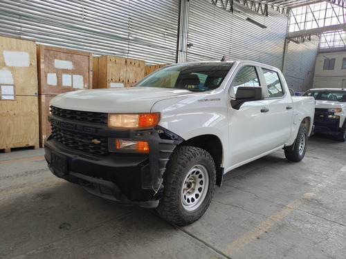 Chevrolet Silverado 4.3 WT Dob Cab V6 4x4