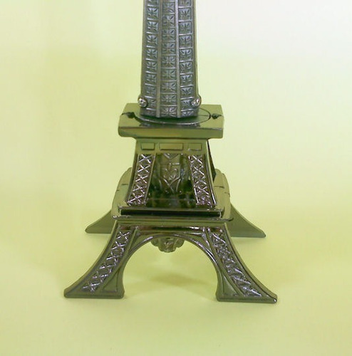 Imagem 3 de 6 de Torre Eiffel Adaga Espada Punhal C/suporte Decorativa P Novo