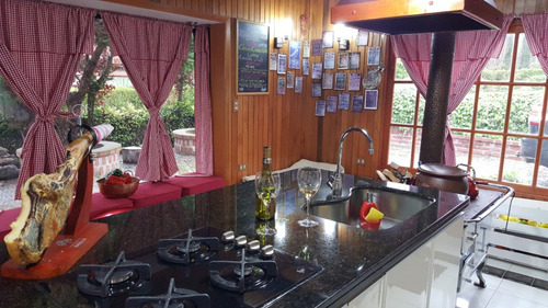 Excelente Casa En Bahía Chila Con Lancha Incluida
