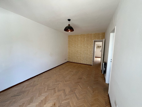 Venta Departamento En Lourdes De 2 Dormitorios