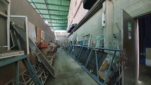Edificio Local Comercial Deposito Oficina Alquiler Zona Ind De La Trinidad 3541 Mts2 Sonmetros2
