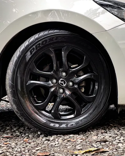 Mazda 2 Grand Touring LX B2+