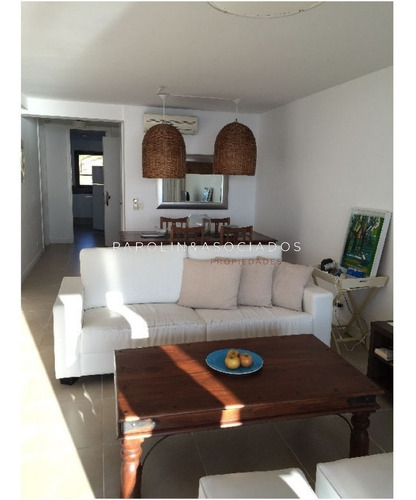 Apartamento En Punta Ballena, 2 Dormitorios *- Ref: 1789