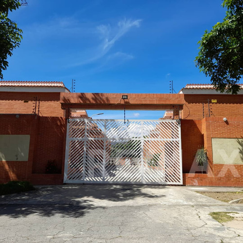 Venta Townhouse La Victoria Residencia Villas De Guaracarima Código 169708