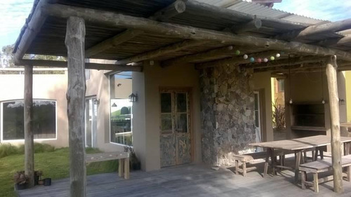 Imagen 9 de 19 de Excelente Casa Con Vistas Al Golf Y Al Barrio