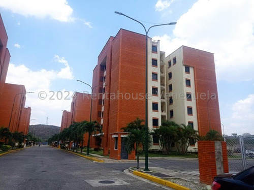 /&% Apartamento En Venta En Parque Las Trinitarias Al Este De Barquisimeto Con Planta Eléctrica Código 24-21701 Sps