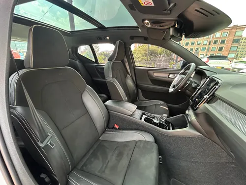 Volvo XC40 2.0 T4 R-design
