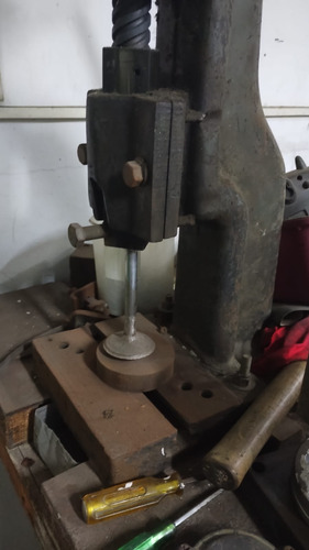 Balancín Prensa A Tornillo Manual 6 Tn Usado 6tn (Usado)