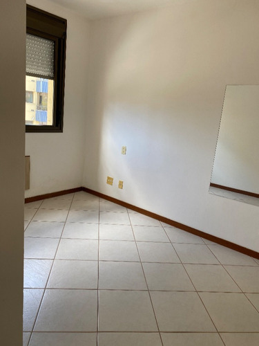 Apartamento À Venda Na Rua Professor Guerreiro Lima, Partenon, Porto Alegre - Rs - Liv-12298