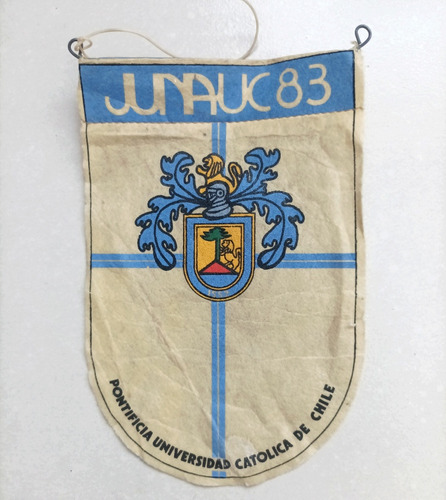 Antiguo Banderín Juventud Universidad Católica 1983