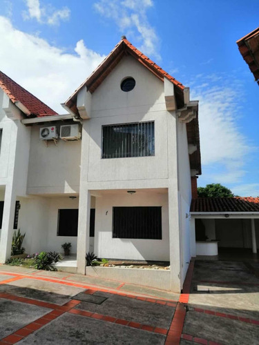 Imagen 11 de 20 de En Venta Casa Con Acabados Modernos Sprc