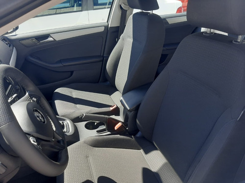 Imagen 5 de 15 de Volkswagen Jetta 2016
