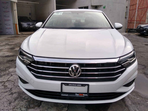 Imagen 2 de 14 de Volkswagen Jetta 2019 4p Comfortline L4/1.4/t Aut