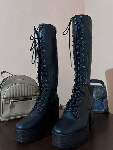 Botas Largas Stradivarius