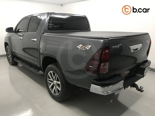 Imagem 4 de 15 de Toyota Hilux 2.8 Srx 4x4 Cd 16v Diesel 4p Automático