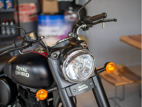 Royal Enfield Classic 350 Dark Stealth Black Reserva