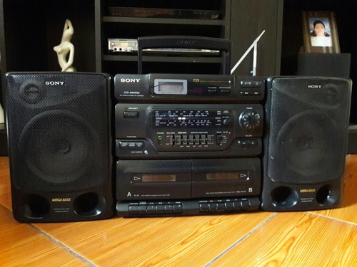 Boombox  Sony Con Megabass Cd Radio Y  Auxiliar Coleccion 