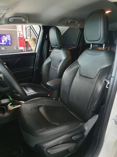 Imagem 15 de 15 de Jeep Renegade 1.8 16v Flex Longitude 4p Automático