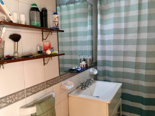 Venta De Casa En Gran Lote Con Pileta! Haedo Chico-