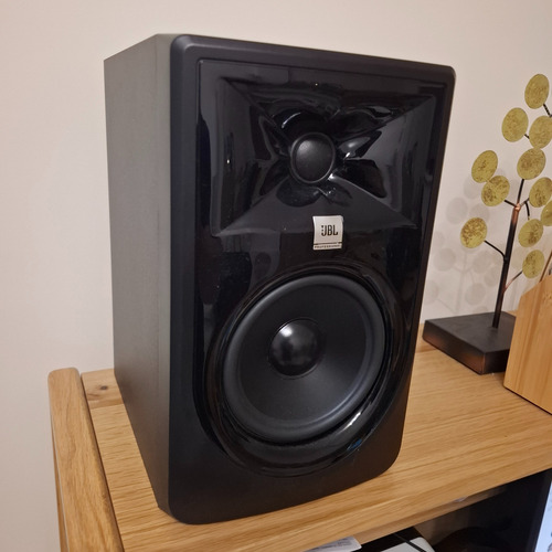Monitor Activo Jbl Pro 305p Mkii Negro