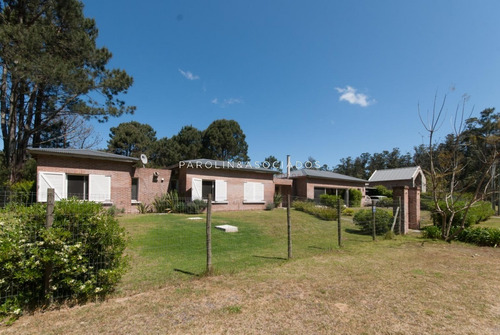 Casa De 3 Dormitorios En Burnett, Punta Del Este-ref:2485